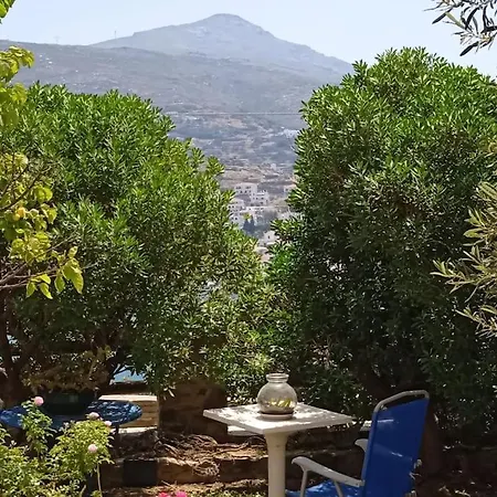 Athina 3 *